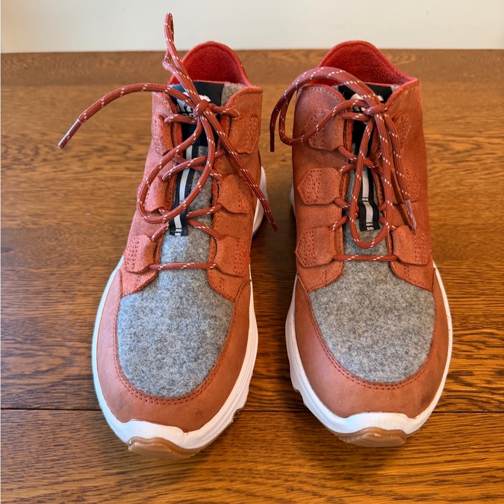 Sorel Women's Kinetic Breakthru Caribou sneaker boots